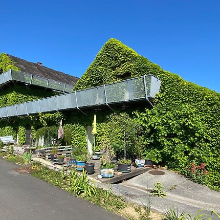 Wohnen Zwischen Golf Und Therme Bad Waltersdorf Exterior photo